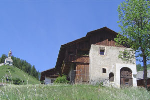 Steinhaus in Rü